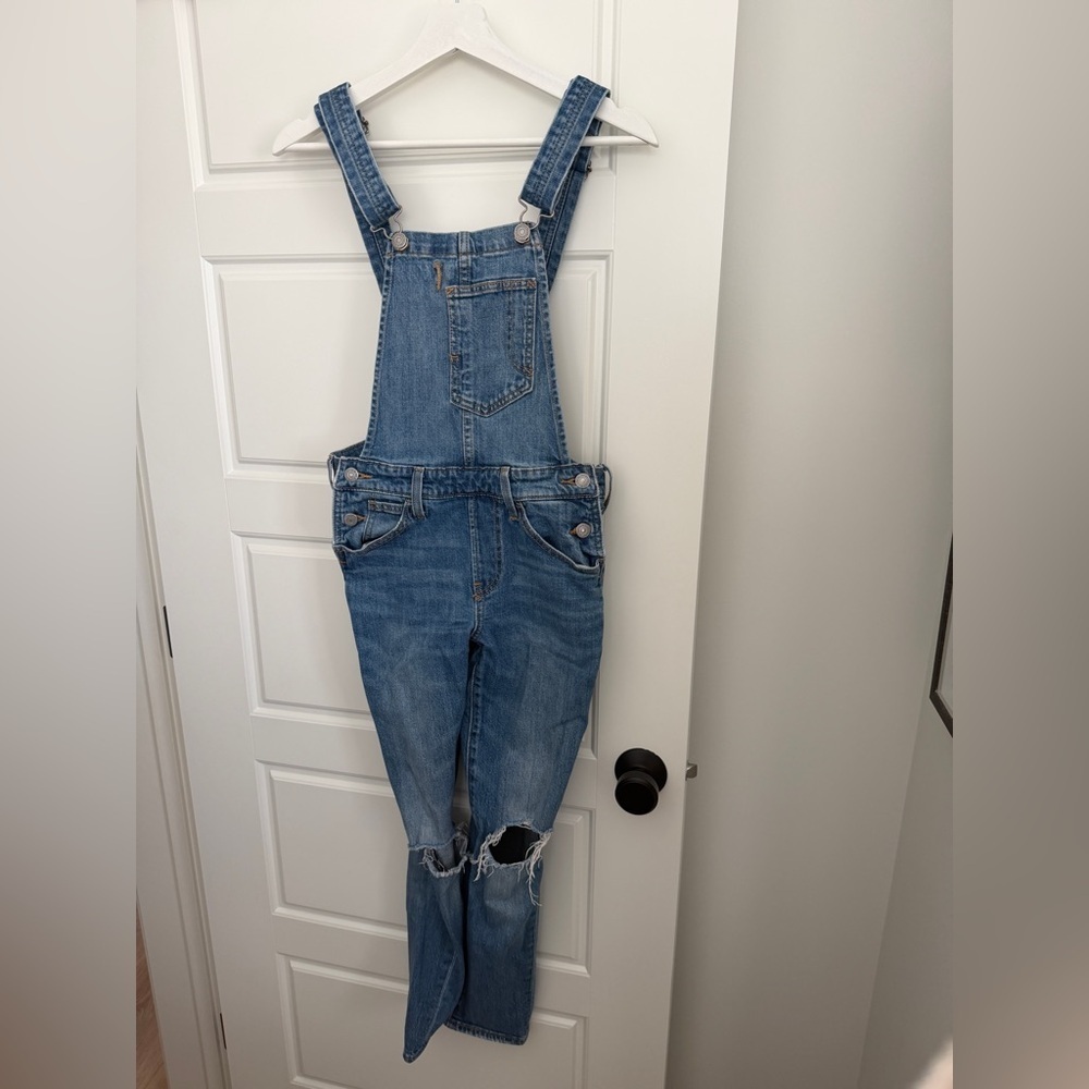 Levi's Women's Classic Blue Denim Overalls